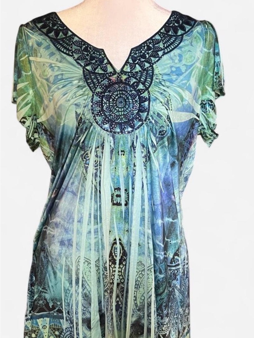 Apt. 9 Blue-Green Printed V-Neck Blouse with Black Embroidered Yoke